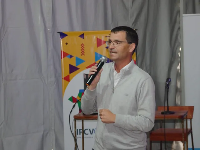 Esto Representa una Nueva Forma de Dialogar con la Comunidad y las Nuevas Generaciones