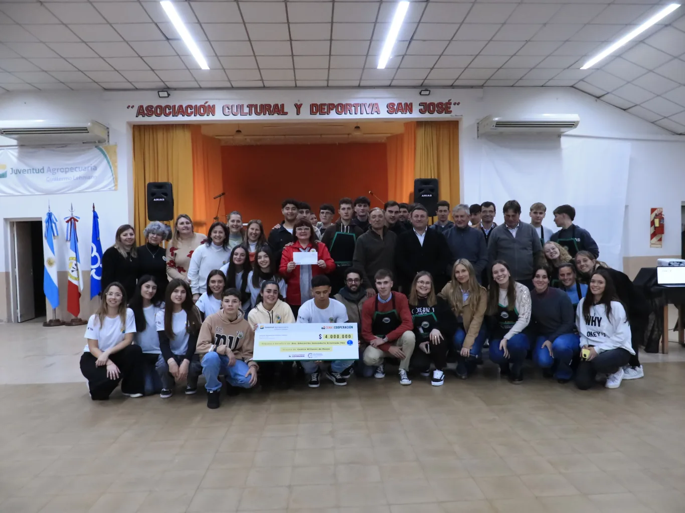 LA CENA DE LA COOPERACIÓN VOLVIÓ A REUNIR A TODA LA COMUNIDAD DE LA LEHMANN CON UN FUERTE MENSAJE SOLIDARIO