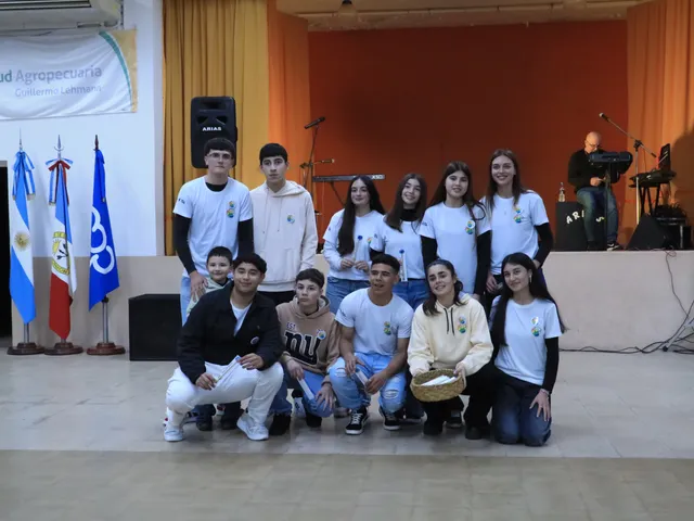 LA CENA DE LA COOPERACIÓN VOLVIÓ A REUNIR A TODA LA COMUNIDAD DE LA LEHMANN CON UN FUERTE MENSAJE SOLIDARIO