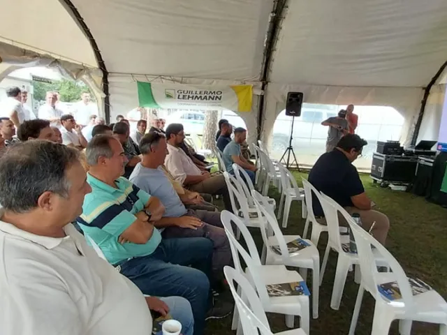 UNA BUENA CANTIDAD DE COMPRADORES ACOMPAÑARON EN EL ÚLTIMO REMATE RAZA CARNE DEL 2025